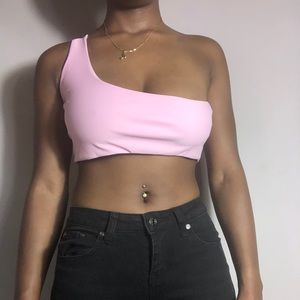pink one shoulder crop top 🧠